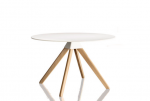 cuckoo-magis-stoł z drewnianymi skoszonymi nogami